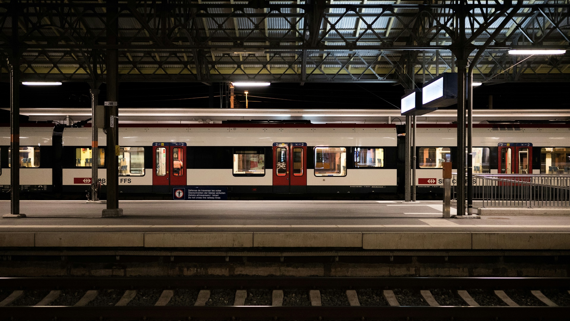 Glarus erneuert den öffentlichen Verkehr